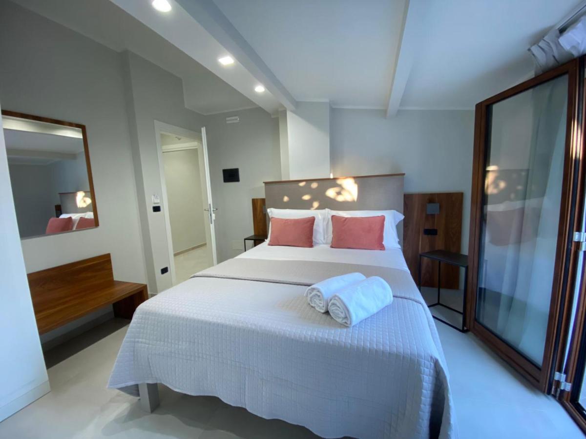 Villa Antonino จีอาร์ดีนี นักซอส ภายนอก รูปภาพ